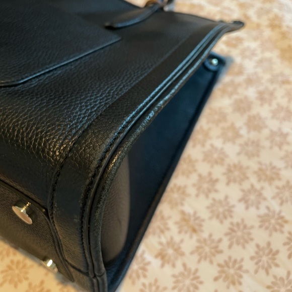 Market Pebbled Leather Medium Tote - Picture 8 of 8